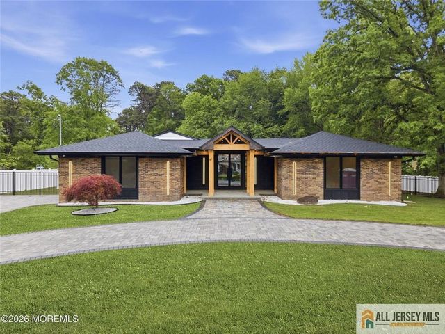 41 Pine Street, Old Bridge, NJ 08857