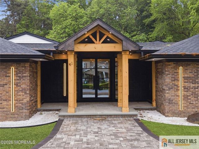 41 Pine Street, Old Bridge, NJ 08857