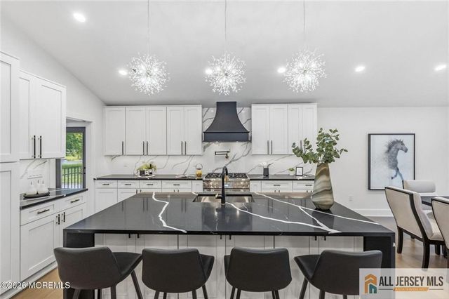 41 Pine Street, Old Bridge, NJ 08857