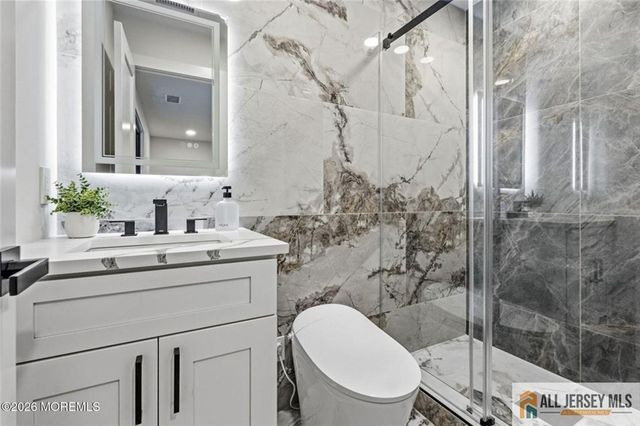 41 Pine Street, Old Bridge, NJ 08857