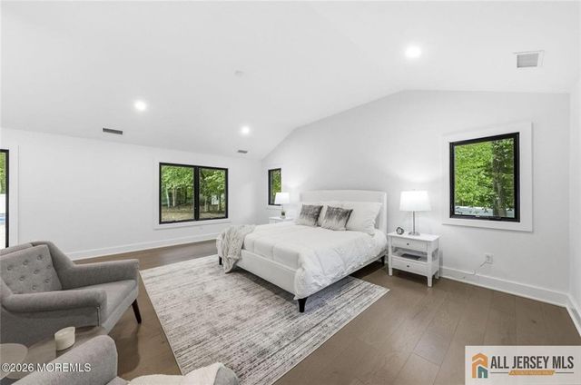 41 Pine Street, Old Bridge, NJ 08857