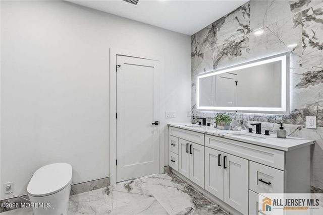 41 Pine Street, Old Bridge, NJ 08857