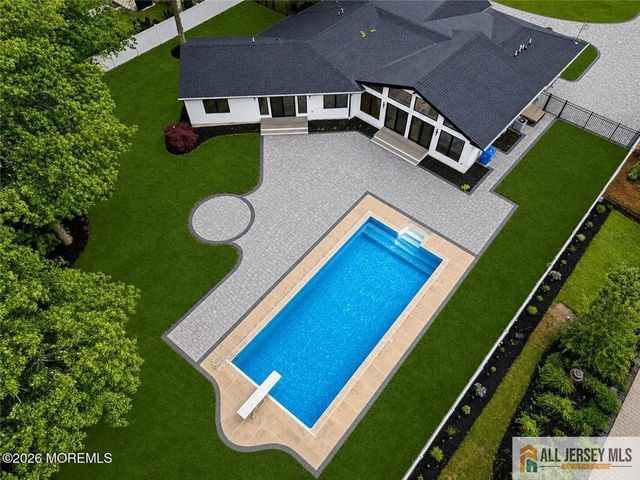 41 Pine Street, Old Bridge, NJ 08857