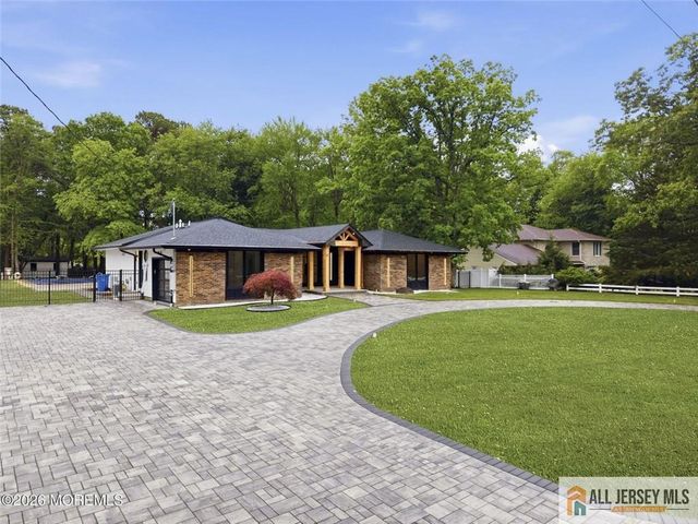 41 Pine Street, Old Bridge, NJ 08857