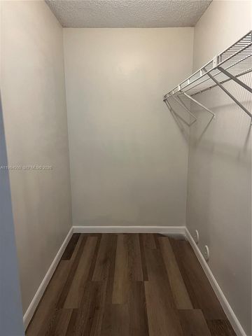 3001 N Oakland Forest Drive 104, Oakland Park, FL 33309