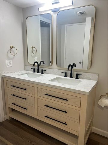 3001 N Oakland Forest Drive 104, Oakland Park, FL 33309