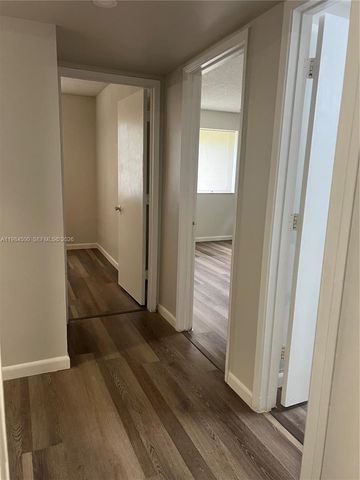 3001 N Oakland Forest Drive 104, Oakland Park, FL 33309