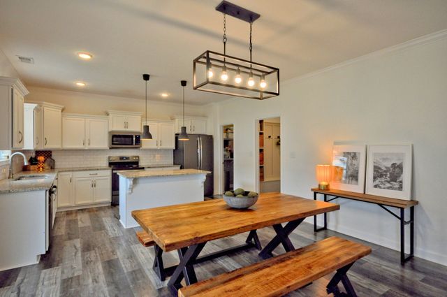 300 Bluebriar Trce, Clarksville, TN 37043