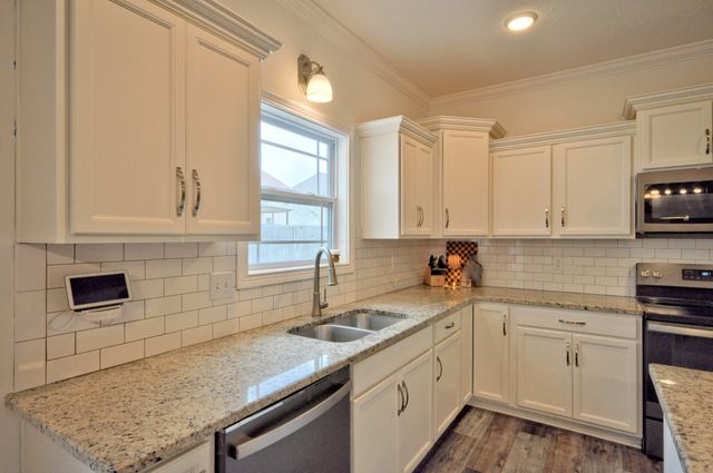 300 Bluebriar Trce, Clarksville, TN 37043