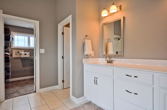 300 Bluebriar Trce, Clarksville, TN 37043