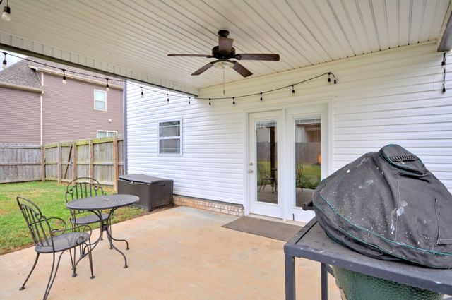 300 Bluebriar Trce, Clarksville, TN 37043