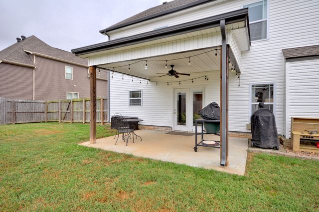300 Bluebriar Trce, Clarksville, TN 37043