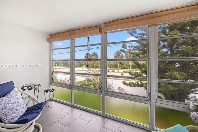 2800 Indian River Blvd R9, Vero Beach, FL 32960