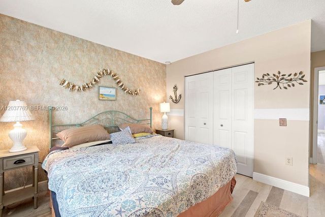 2800 Indian River Blvd R9, Vero Beach, FL 32960