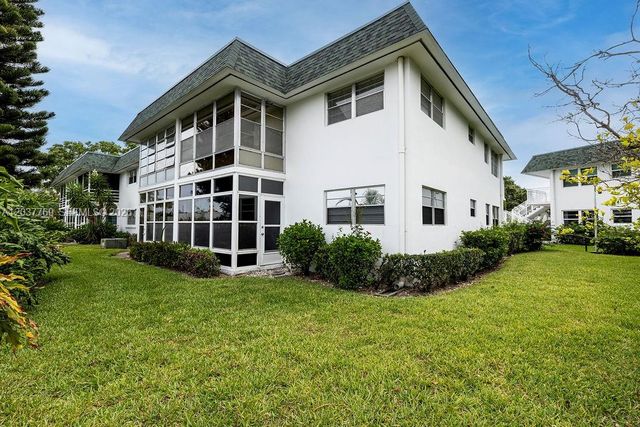 2800 Indian River Blvd R9, Vero Beach, FL 32960