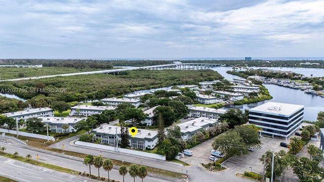 2800 Indian River Blvd R9, Vero Beach, FL 32960