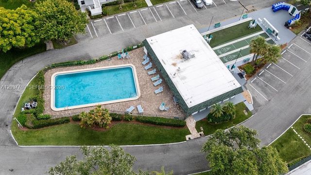 2800 Indian River Blvd R9, Vero Beach, FL 32960