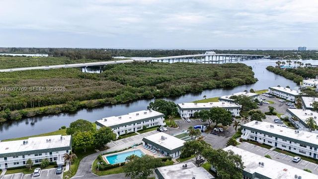 2800 Indian River Blvd R9, Vero Beach, FL 32960