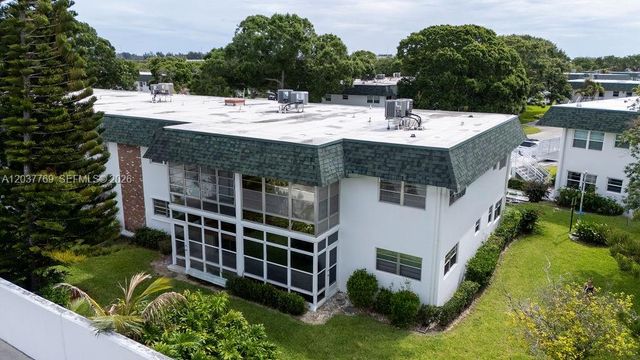 2800 Indian River Blvd R9, Vero Beach, FL 32960