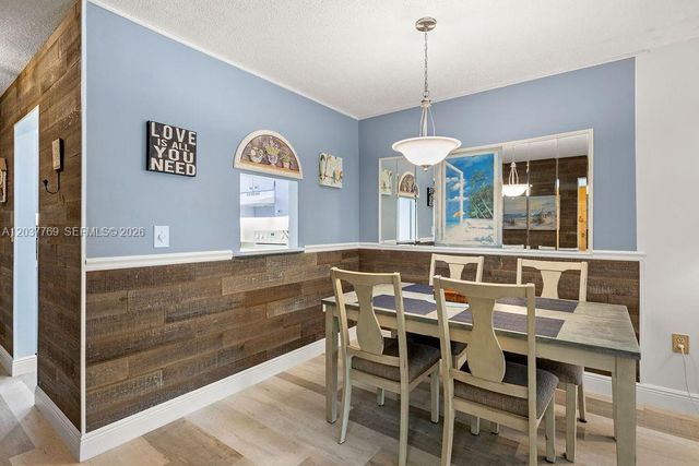 2800 Indian River Blvd R9, Vero Beach, FL 32960