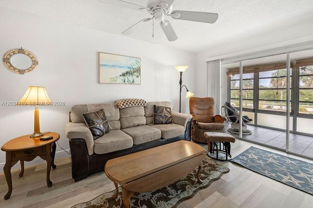 2800 Indian River Blvd R9, Vero Beach, FL 32960