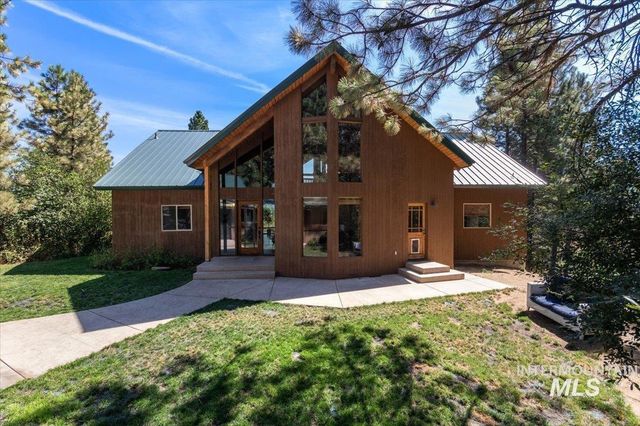 10 Scriver Creek Rd, Garden Valley, ID 83622