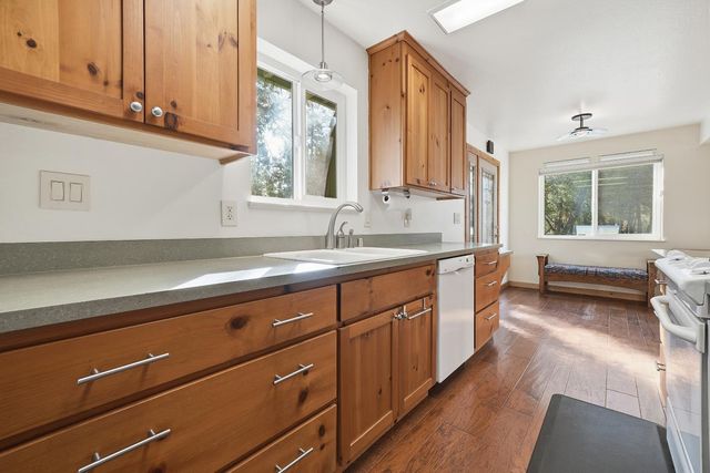 19387 Ponderosa Dr, Volcano, CA 95689