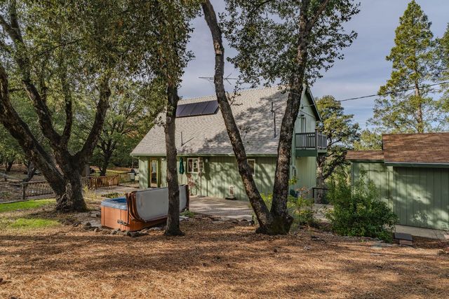 19387 Ponderosa Dr, Volcano, CA 95689
