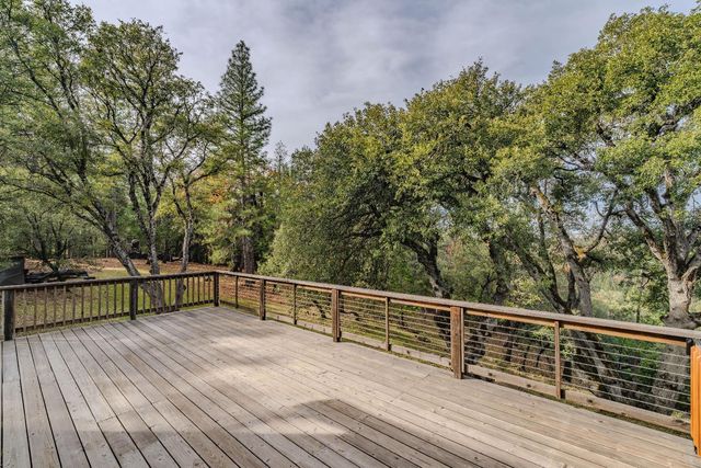 19387 Ponderosa Dr, Volcano, CA 95689