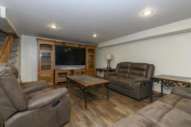 W155N5414 Balsam DRIVE, Menomonee Falls, WI 53051