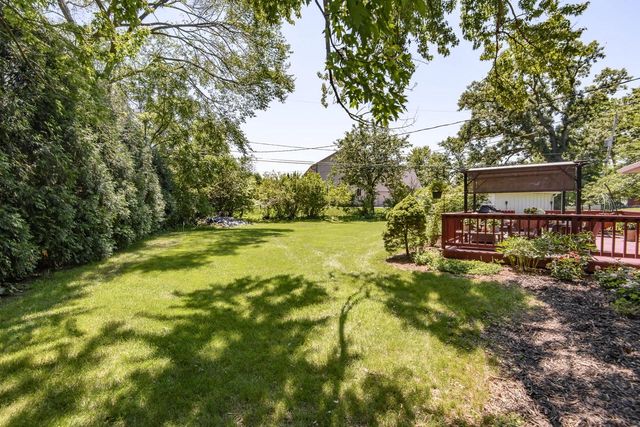 W155N5414 Balsam DRIVE, Menomonee Falls, WI 53051