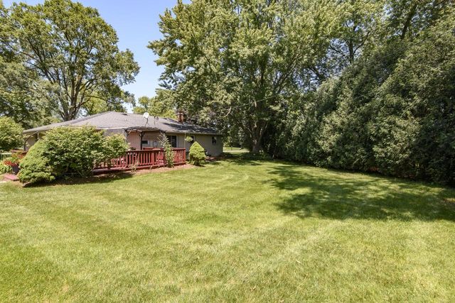 W155N5414 Balsam DRIVE, Menomonee Falls, WI 53051