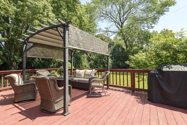 W155N5414 Balsam DRIVE, Menomonee Falls, WI 53051