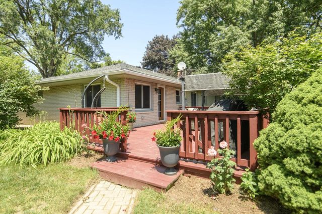 W155N5414 Balsam DRIVE, Menomonee Falls, WI 53051
