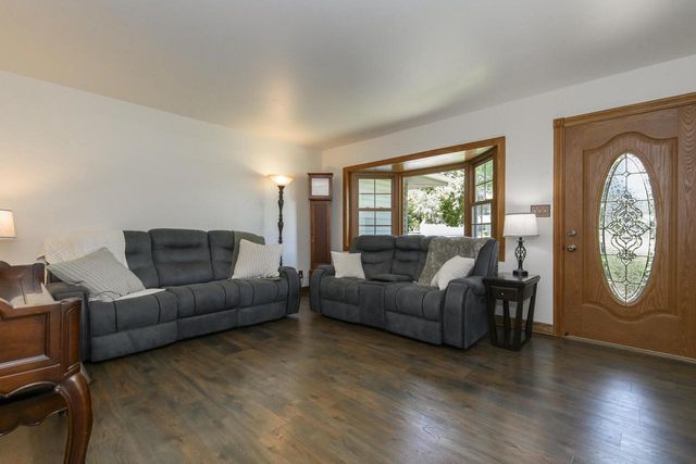 W155N5414 Balsam DRIVE, Menomonee Falls, WI 53051