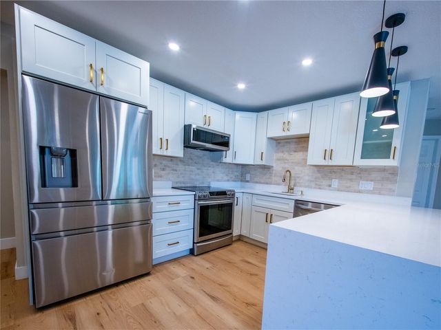 4945 LESCOT LANE, Orlando, FL 32811