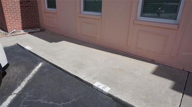 7011 PLACE DE LA PAIX 2B, South Pasadena, FL 33707