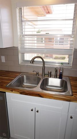 7011 PLACE DE LA PAIX 2B, South Pasadena, FL 33707