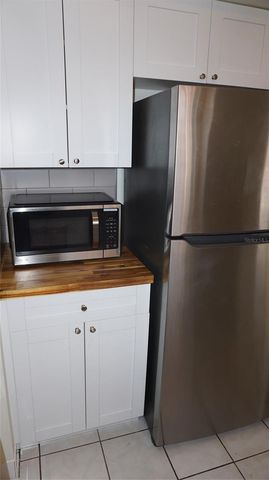 7011 PLACE DE LA PAIX 2B, South Pasadena, FL 33707