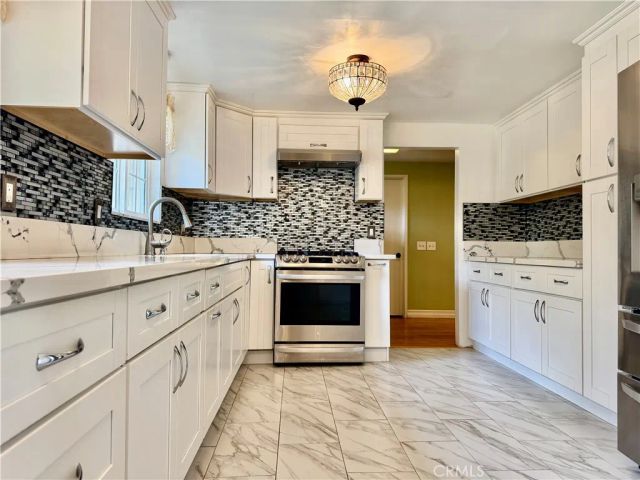 11701 Balboa Blvd, Granada Hills, CA 91344