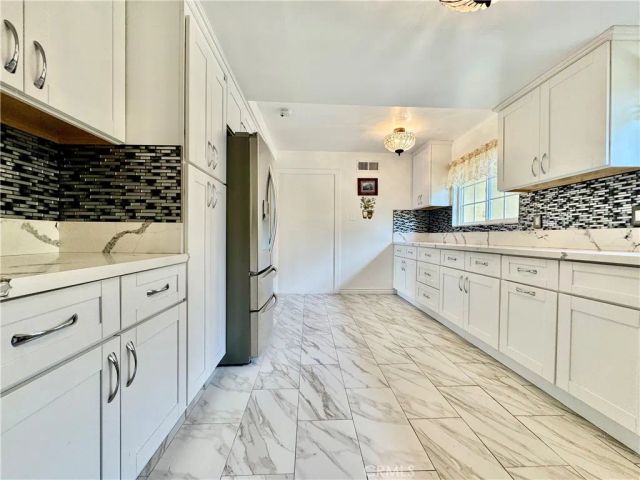 11701 Balboa Blvd, Granada Hills, CA 91344