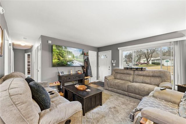 11213 E 32nd Terrace S, Independence, MO 64052