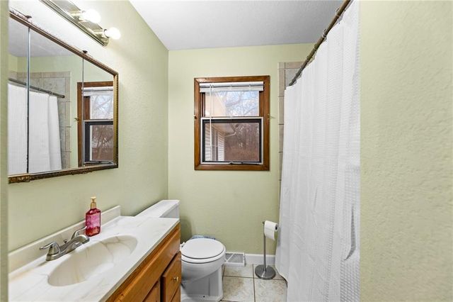 11213 E 32nd Terrace S, Independence, MO 64052