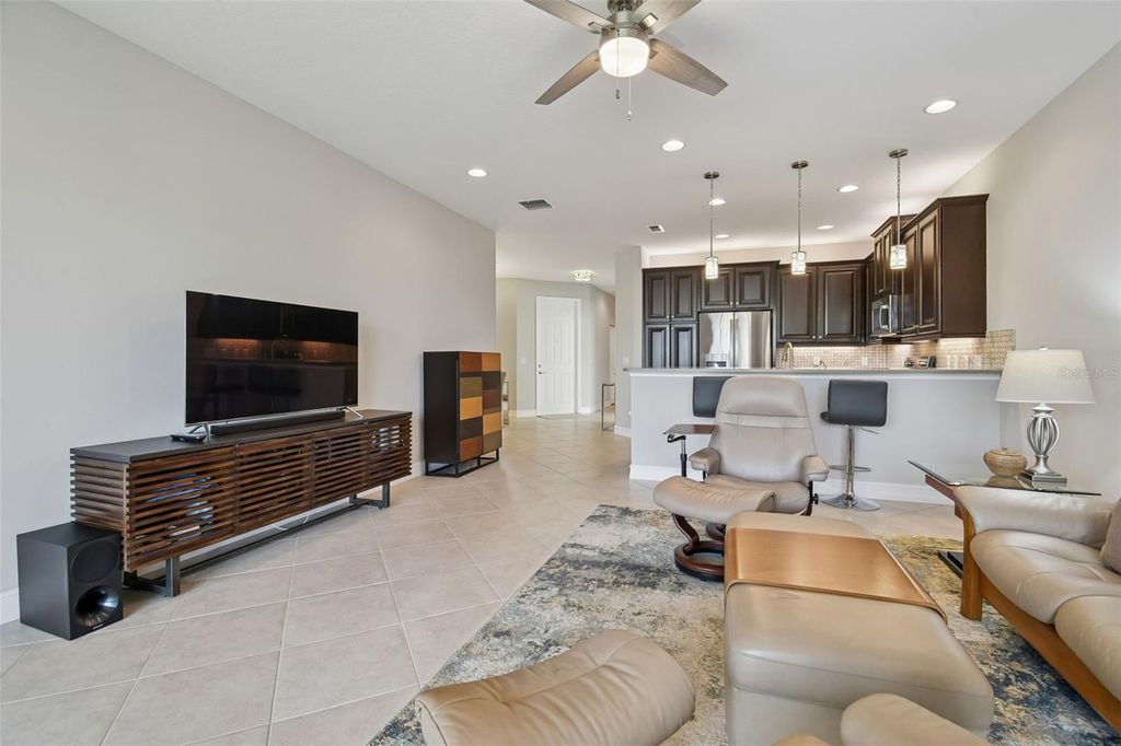 Image 17 of property listing at 4940 MARBLE SPRINGS CIRCLE, Wimauma, FL 33598