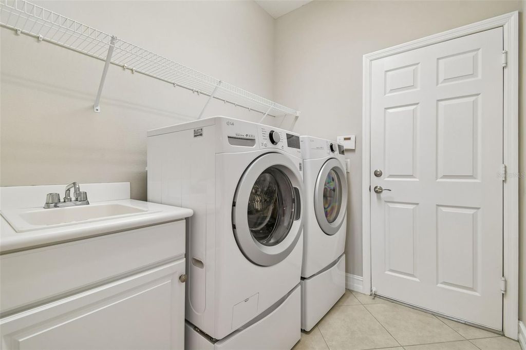 Image 32 of property listing at 4940 MARBLE SPRINGS CIRCLE, Wimauma, FL 33598