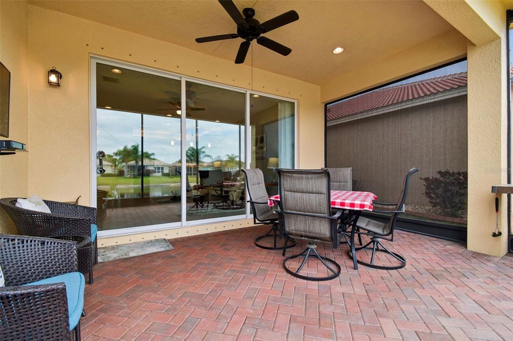 Image 33 of property listing at 4940 MARBLE SPRINGS CIRCLE, Wimauma, FL 33598