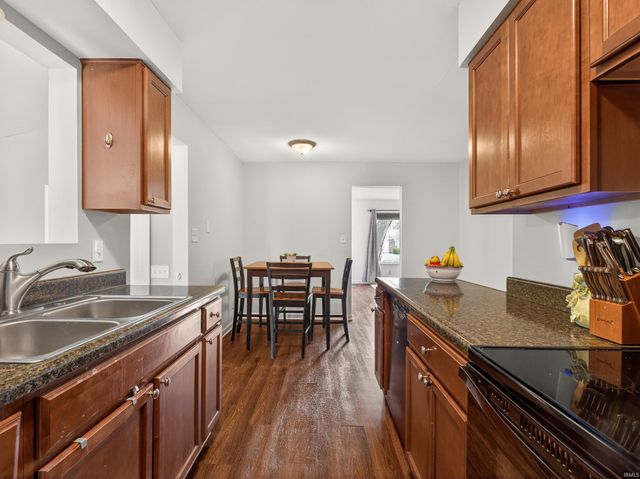 1711 Lathrop Drive, Fort Wayne, IN 46808