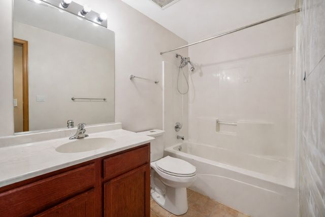 12517 Meadow Lane 5, Blue Island, IL 60406