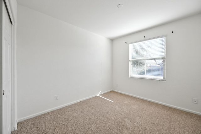 1630 E Grove Street, Phoenix, AZ 85040