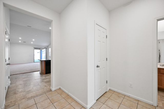 1630 E Grove Street, Phoenix, AZ 85040